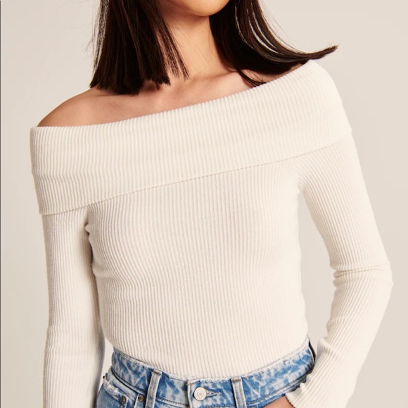 Abercrombie & Fitch Off Shoulder Top - Picture 7 of 7